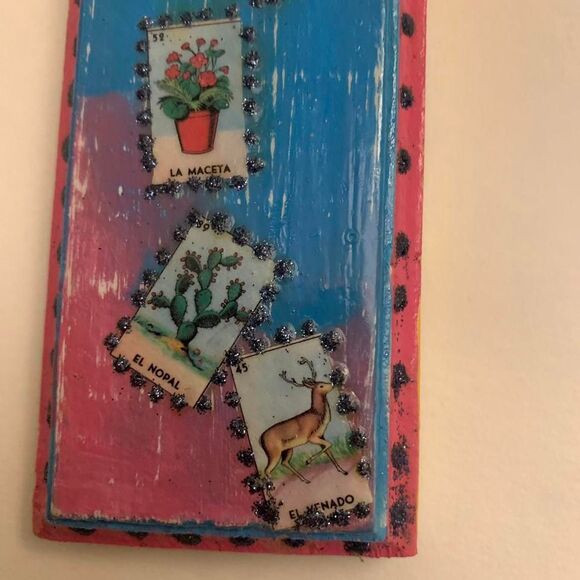 Hand-painted wooden cross folk art bottle cap decopage - Picture 5 of 8